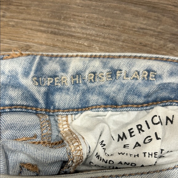 American Eagle Outfitters Light Blue High Rise Button Fly Flare Jeans - Picture 8 of 8